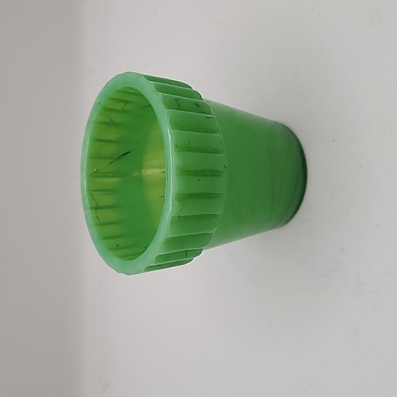 Vintage Jadite Mini Flower Pot 2.25" - Picture 3 of 9